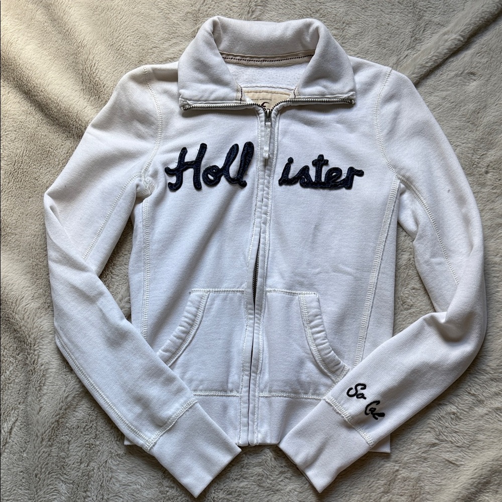 Vintage Y2K 2000s Hollister White Zip-Up Sweatshirt